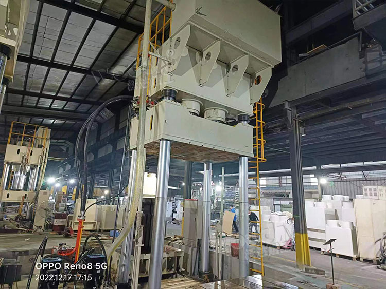 1500噸復(fù)合材料成型液壓機